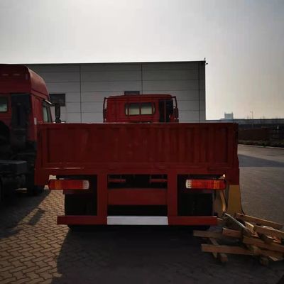 10 Wheel Red 6x4 371HP Sinotruk Howo Cargo Truck