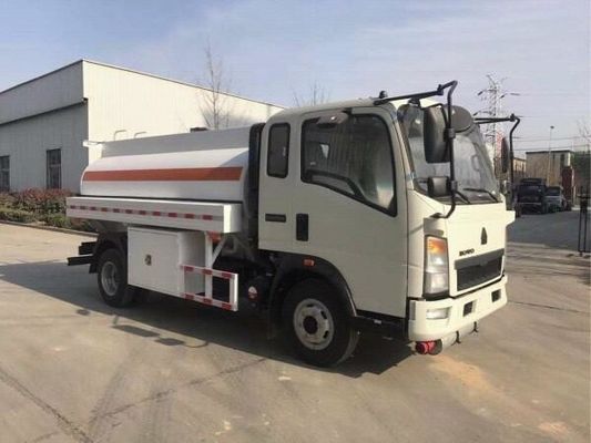 Howo 3cbm 5cbm Small Fuel Tanker Truck Petrol Tanker Lorry
