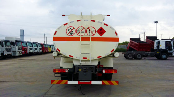 Sinotruk Howo Oil Tanker Lorry 8x4 28000L