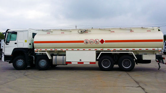 Sinotruk Howo Oil Tanker Lorry 8x4 28000L
