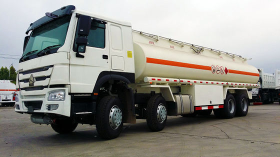 Sinotruk Howo Oil Tanker Lorry 8x4 28000L