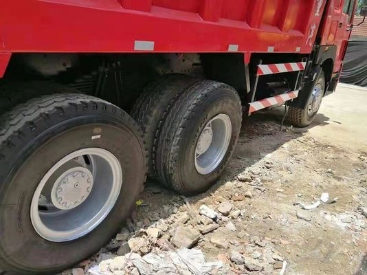 Red Euro 2 Used Howo Trucks , HW76 Cab Second Hand Dumper Truck