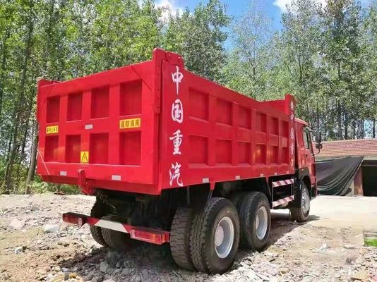 Red Euro 2 Used Howo Trucks , HW76 Cab Second Hand Dumper Truck